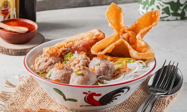 Bakso Selatan: Rasa yang Menggigit Jiwa di Jantung Cilacap
